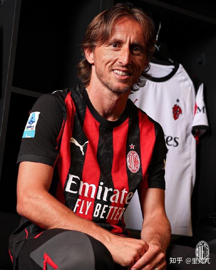 足球传控体系的核心逻辑