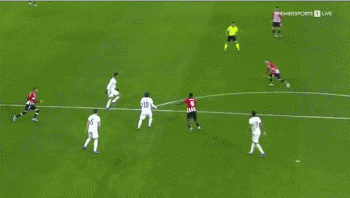 前河北队门将王年将成拍戏时被打伤，眼角被打开缝了三针